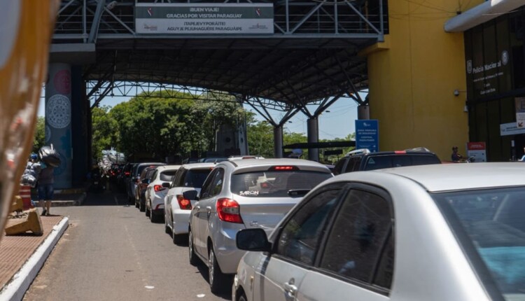 Escritório da Polícia Turística do Paraguai fica na aduana de Ciudad del Este, pista de sentido Brasil.