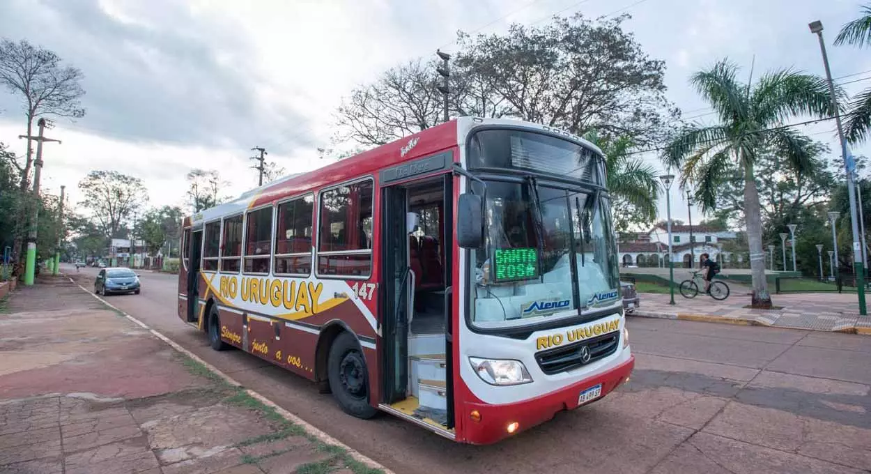 Concessionária Río Uruguay opera o transporte coletivo na cidade argentina de Puerto Iguazú.