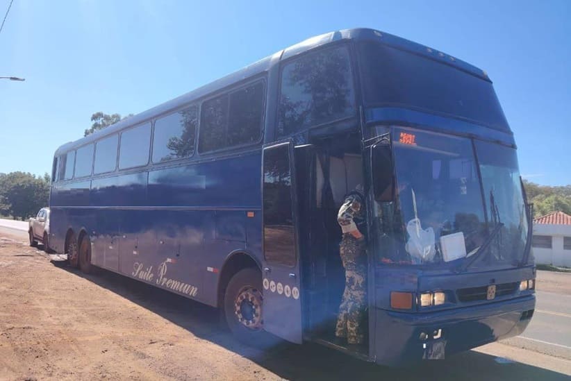 Ônibus apreendido durante a Operação Ñuatí. Foto: Gentileza/Senad