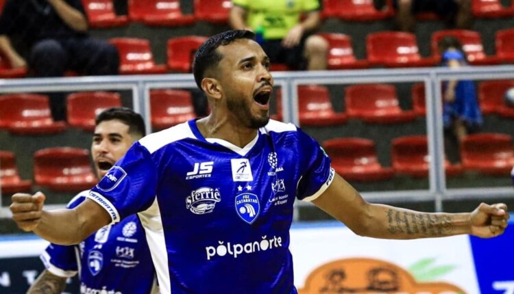 Na estreia na Série Ouro, em Toledo, Foz Cataratas bateu o Esporte Futuro por 2 a 0.