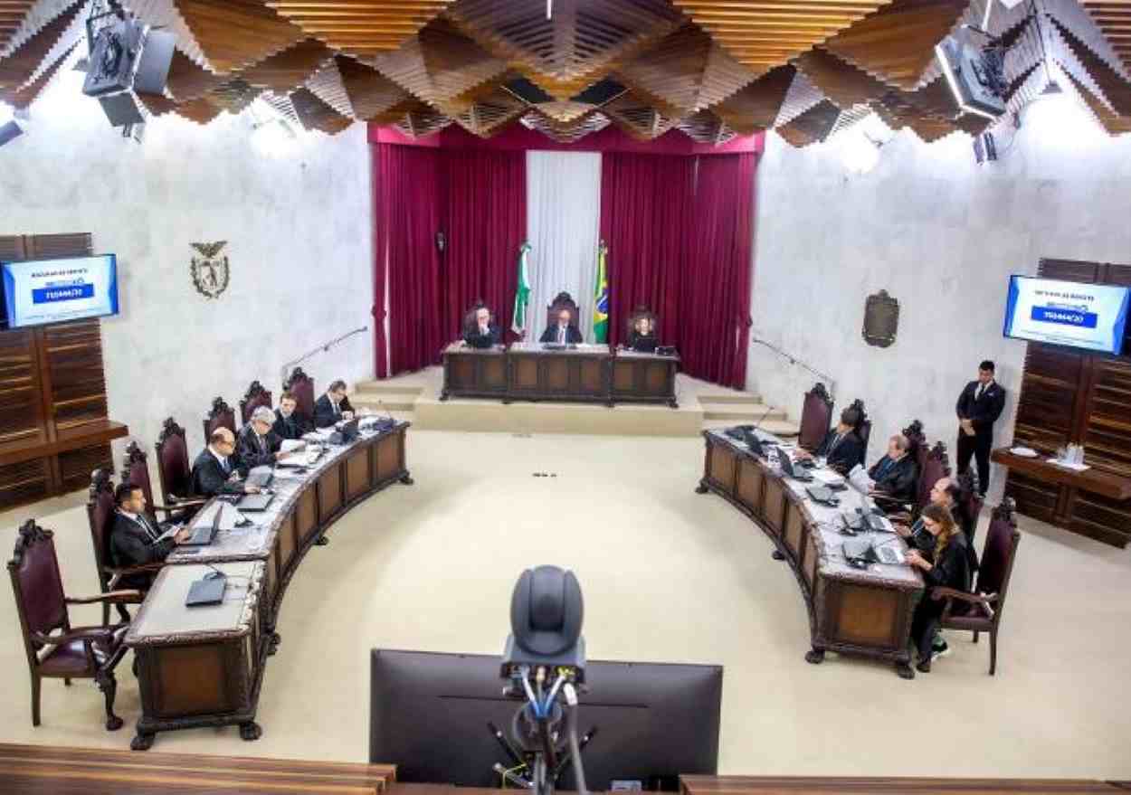 Cargo de confiança exige dedicação integral, adverte Tribunal de Contas